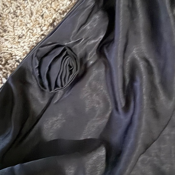 Elegant Black Satin Strapless Dress - Picture 2 of 5